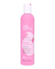 Milk_Shake Make My Day Shampoo Strawberry Fragrance